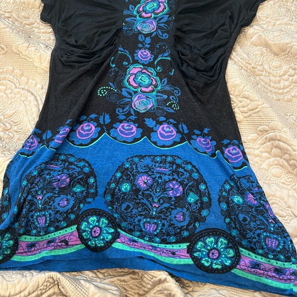 Free People Longer Length Black & Blue T Shirt Top-sz Medium - Picture 5 of 10